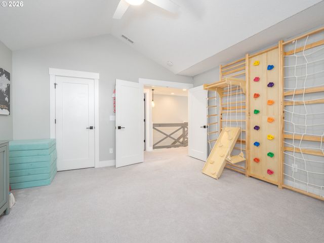 15628 QUARRY Rd, Lake Oswego, OR 97035