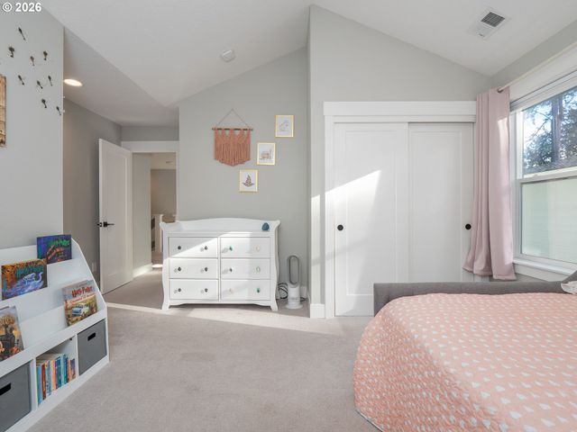 15628 QUARRY Rd, Lake Oswego, OR 97035