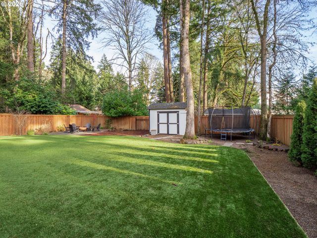 15628 QUARRY Rd, Lake Oswego, OR 97035