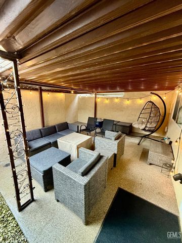 930 Olive Drive 26, Bakersfield, CA 93308