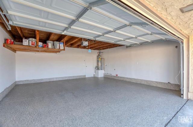 930 Olive Drive 26, Bakersfield, CA 93308