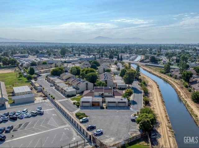 930 Olive Drive 26, Bakersfield, CA 93308