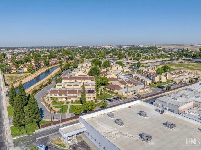 930 Olive Drive 26, Bakersfield, CA 93308