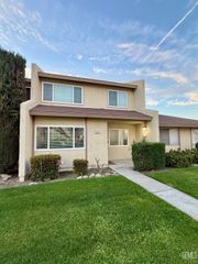 930 Olive Drive 26, Bakersfield, CA 93308