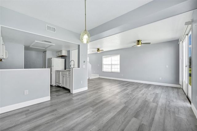 205 COCONUT PALM WAY, Davenport, FL 33897