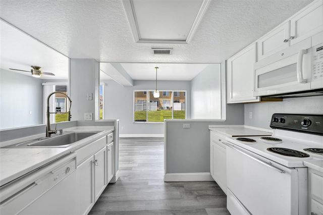 205 COCONUT PALM WAY, Davenport, FL 33897