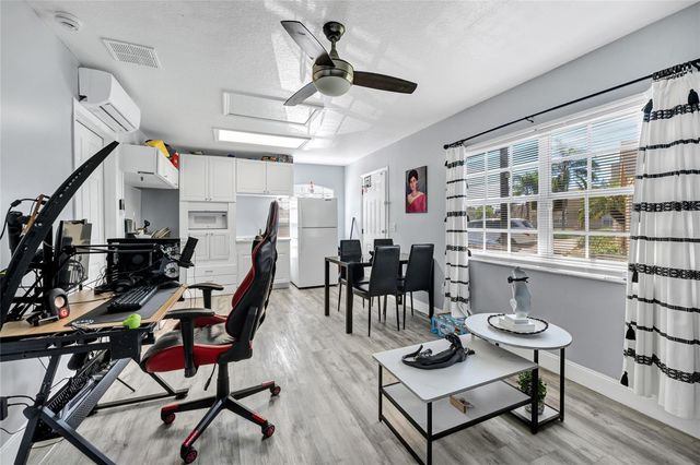 205 COCONUT PALM WAY, Davenport, FL 33897