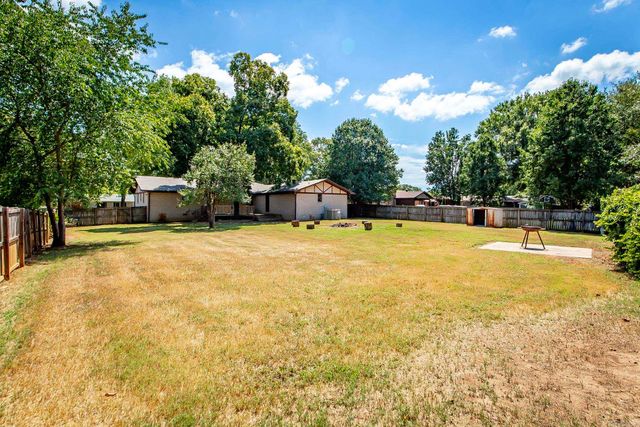 23 Club Road, Jacksonville, AR 72076