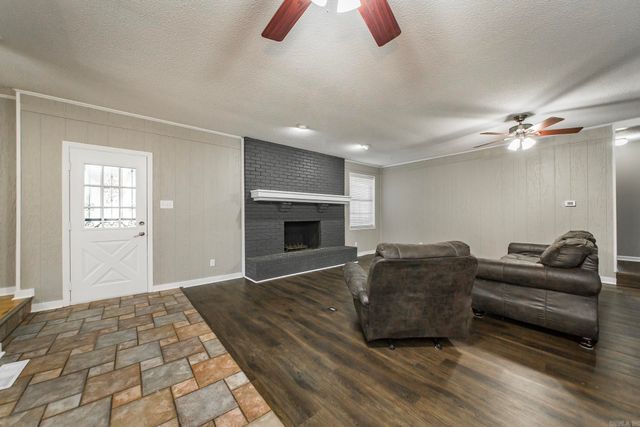 23 Club Road, Jacksonville, AR 72076