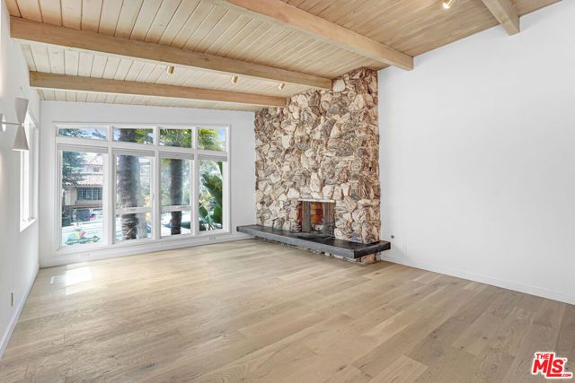 827 15th Street 1, Santa Monica, CA 90403