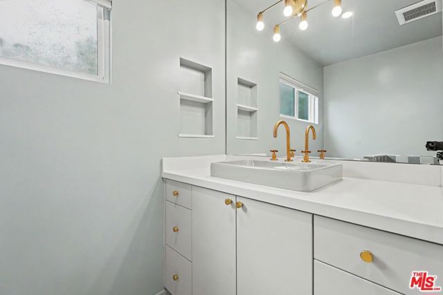 827 15th Street 1, Santa Monica, CA 90403