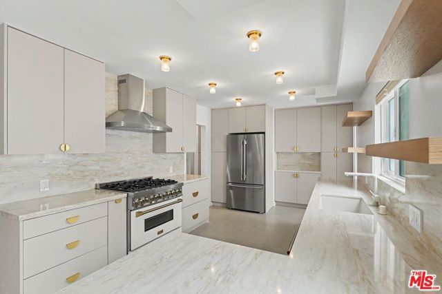 827 15th Street 1, Santa Monica, CA 90403