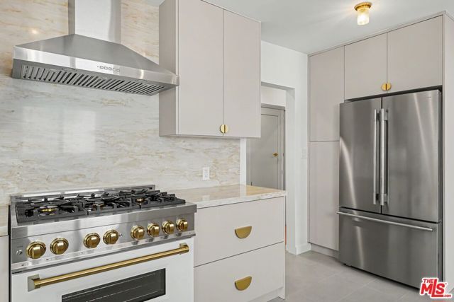 827 15th Street 1, Santa Monica, CA 90403