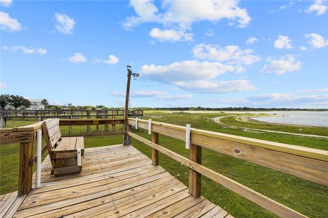 116 Sunset Dr, Mathis, TX 78368