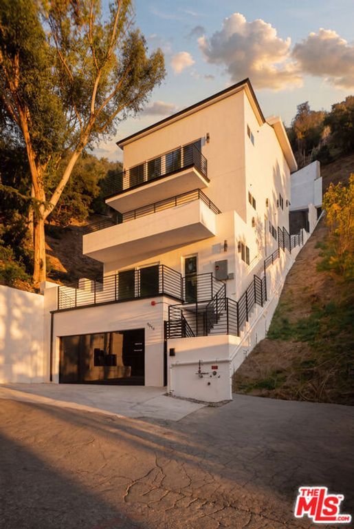 9810 Portola Drive, Beverly Hills, CA 90210 — photo 3