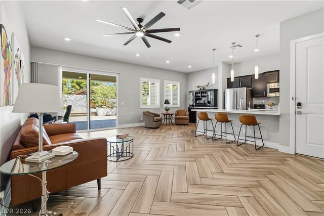 7780 Hickam Avenue, Las Vegas, NV 89129