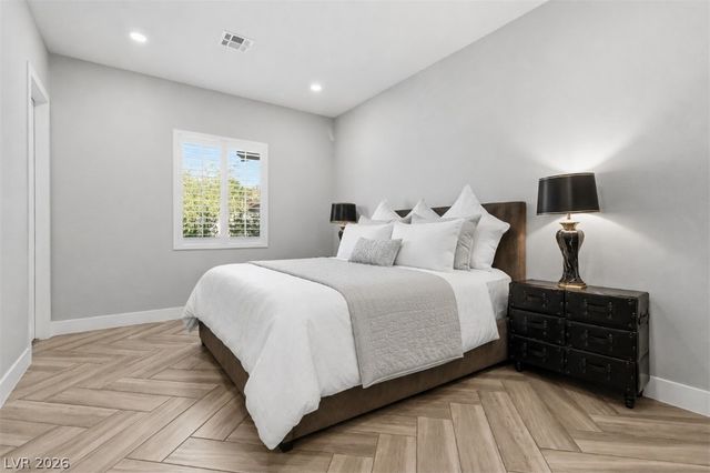 7780 Hickam Avenue, Las Vegas, NV 89129