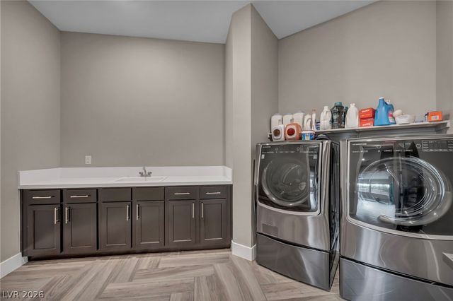 7780 Hickam Avenue, Las Vegas, NV 89129
