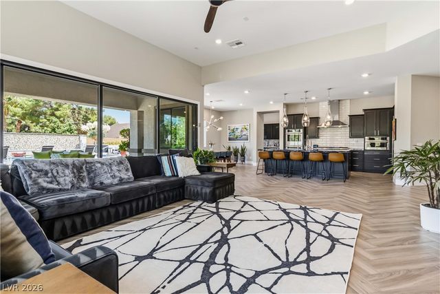 7780 Hickam Avenue, Las Vegas, NV 89129