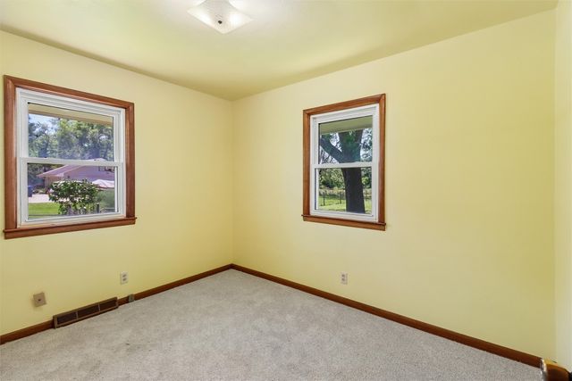 5950 SE 19th Street, Des Moines, IA 50320