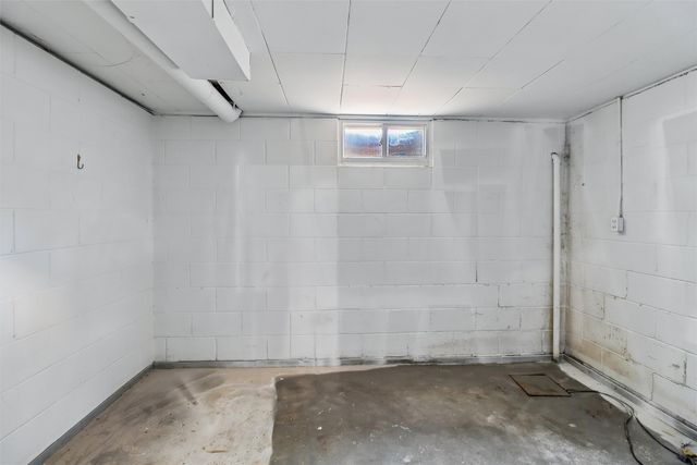 5950 SE 19th Street, Des Moines, IA 50320