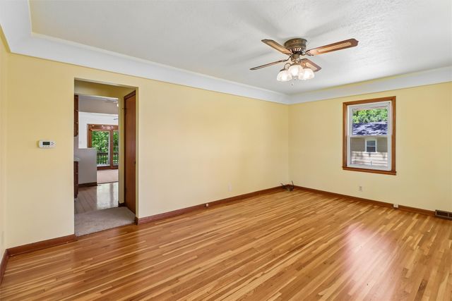 5950 SE 19th Street, Des Moines, IA 50320