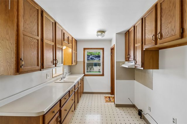 5950 SE 19th Street, Des Moines, IA 50320