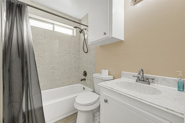 3804 Edgefield Drive, Pasadena, TX 77503