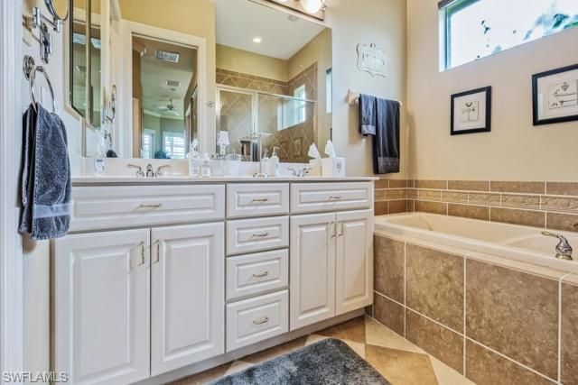 6971 Amen Corner CT, Naples, FL 34113