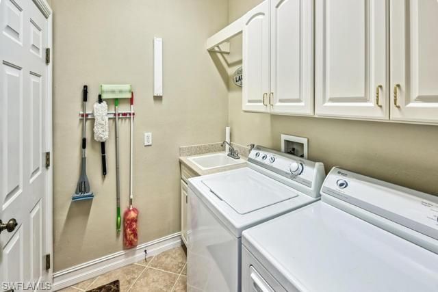 6971 Amen Corner CT, Naples, FL 34113