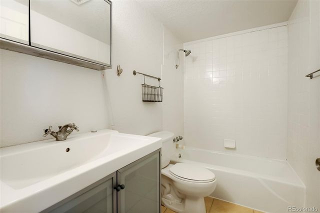 2860 W 32nd Avenue, Denver, CO 80211