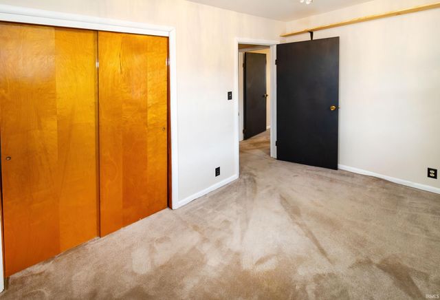 7351 Oak Hill Road, Evansville, IN 47725