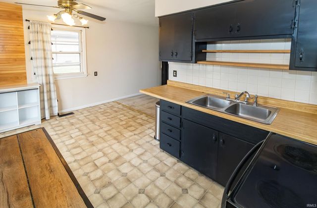 7351 Oak Hill Road, Evansville, IN 47725