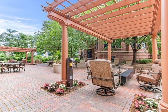 500 E Grant Street 205, Minneapolis, MN 55404
