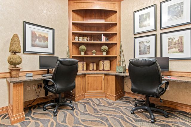500 E Grant Street 205, Minneapolis, MN 55404