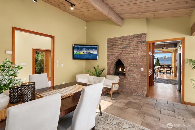 9418 SE 33rd Street, Mercer Island, WA 98040