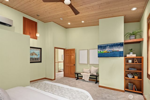 9418 SE 33rd Street, Mercer Island, WA 98040