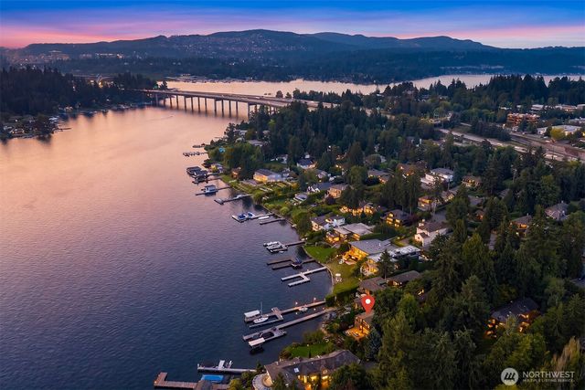 9418 SE 33rd Street, Mercer Island, WA 98040