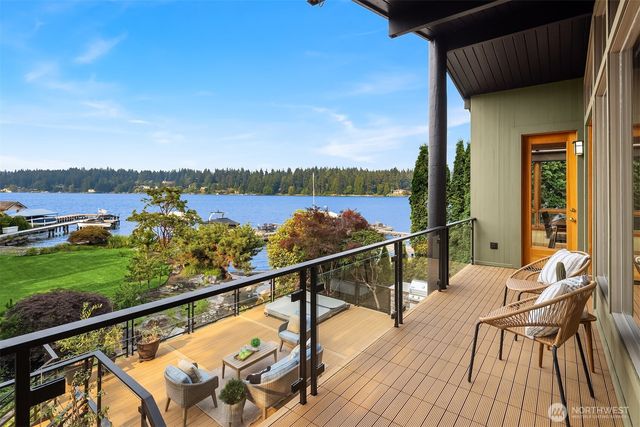 9418 SE 33rd Street, Mercer Island, WA 98040