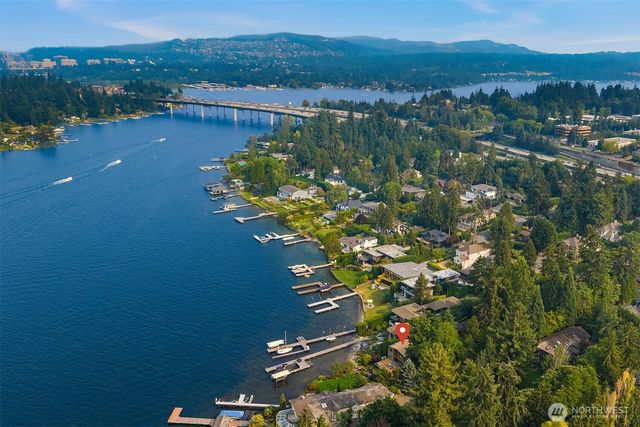 9418 SE 33rd Street, Mercer Island, WA 98040