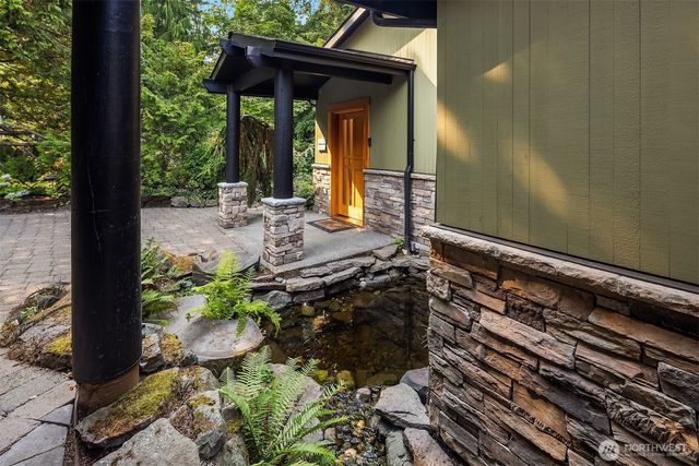 9418 SE 33rd Street, Mercer Island, WA 98040