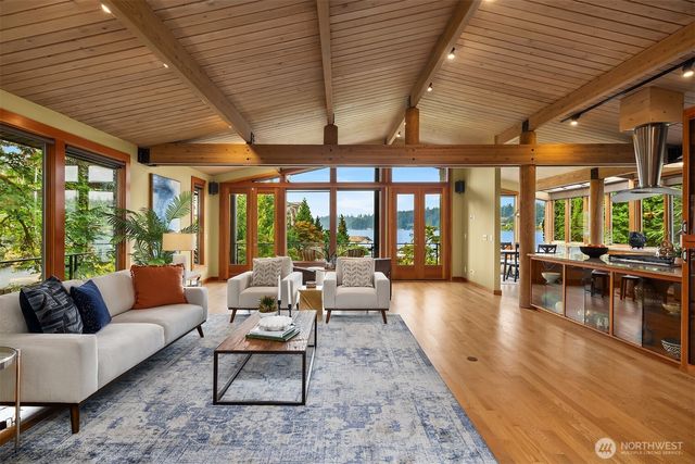 9418 SE 33rd Street, Mercer Island, WA 98040