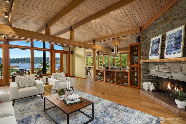 9418 SE 33rd Street, Mercer Island, WA 98040