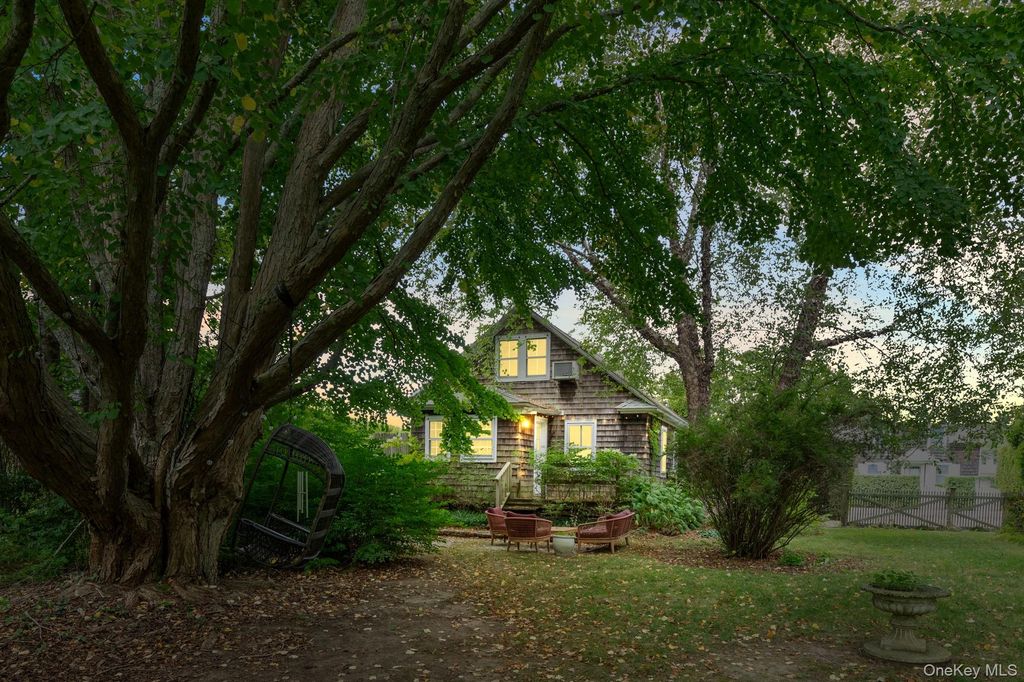 10 Pleasant, East Hampton, NY 11937