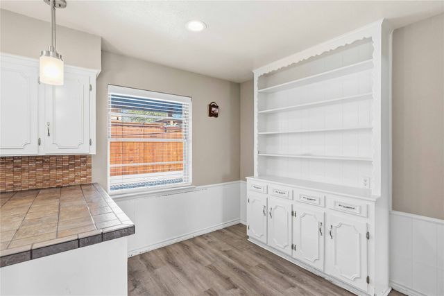 1422 Glenwick Lane, Irving, TX 75060