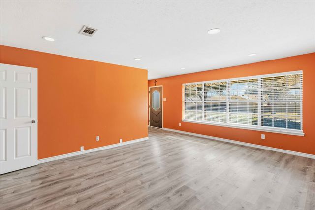 1422 Glenwick Lane, Irving, TX 75060