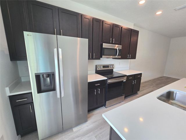 737 MAPLE OAK DRIVE, Deland, FL 32720