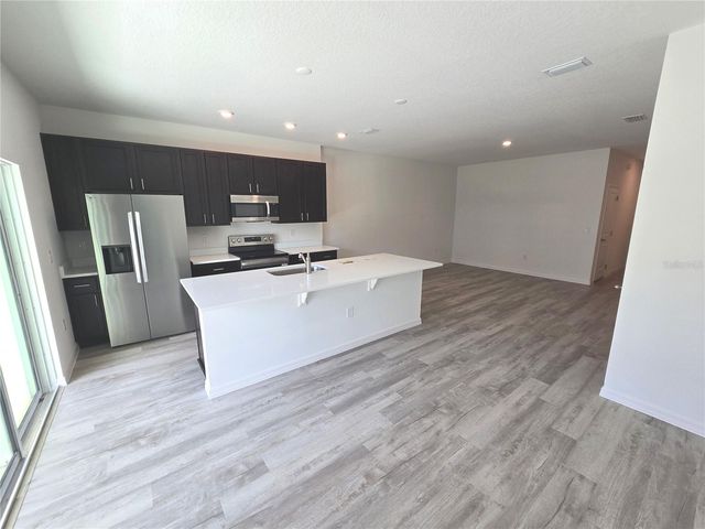 737 MAPLE OAK DRIVE, Deland, FL 32720