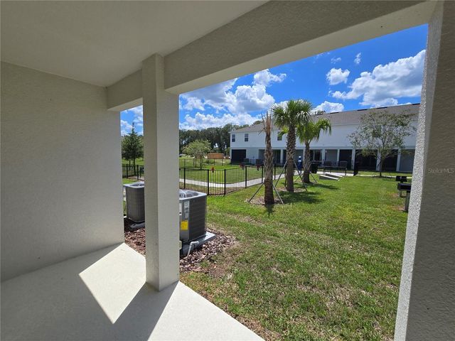737 MAPLE OAK DRIVE, Deland, FL 32720
