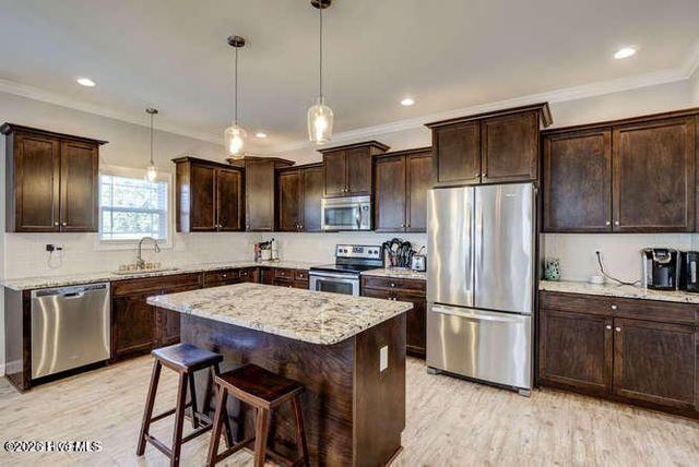120 Camelot Drive, Holly Ridge, NC 28445